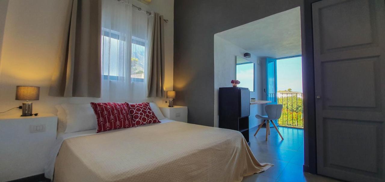 Hotel Santa Isabel Malfa  Extérieur photo